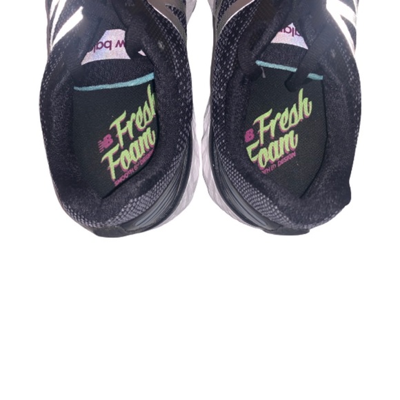 New Balance Vongo 2 Fresh Foam Running Shoes - Picture 8 of 11